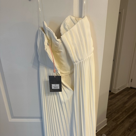 House of CB Amorata Dress - Picture 3 of 8